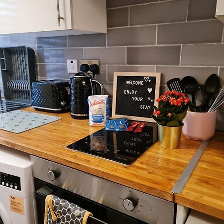 Cosy Studio With Kitchenette And Private Bathroom - 15Mins To Central London! Εξωτερικό φωτογραφία