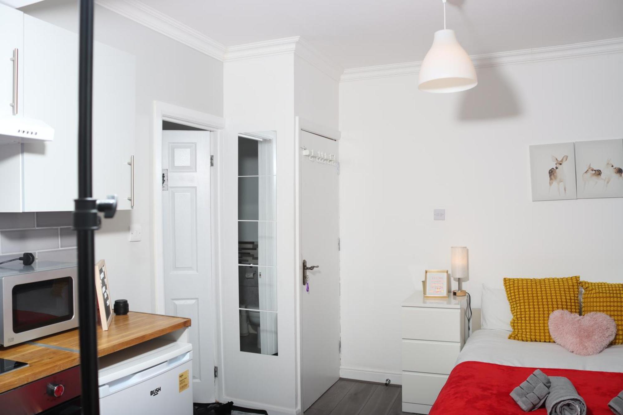 Cosy Studio With Kitchenette And Private Bathroom - 15Mins To Central London! Εξωτερικό φωτογραφία